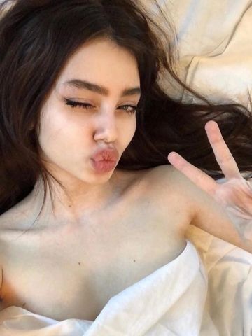 Илона Соблазнительный Взгляд Пласт